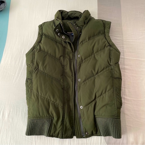 GAP Puffer Vest with Removable Faux Fur Lined Hood - Picture 10 of 10
